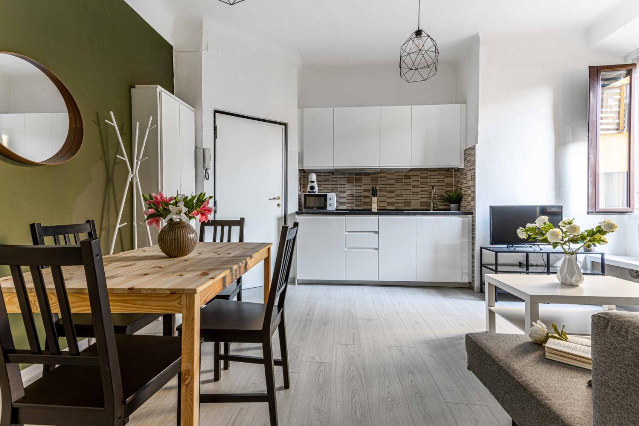 Joivy Cosy 1-bed Flat In Navigli Milan
